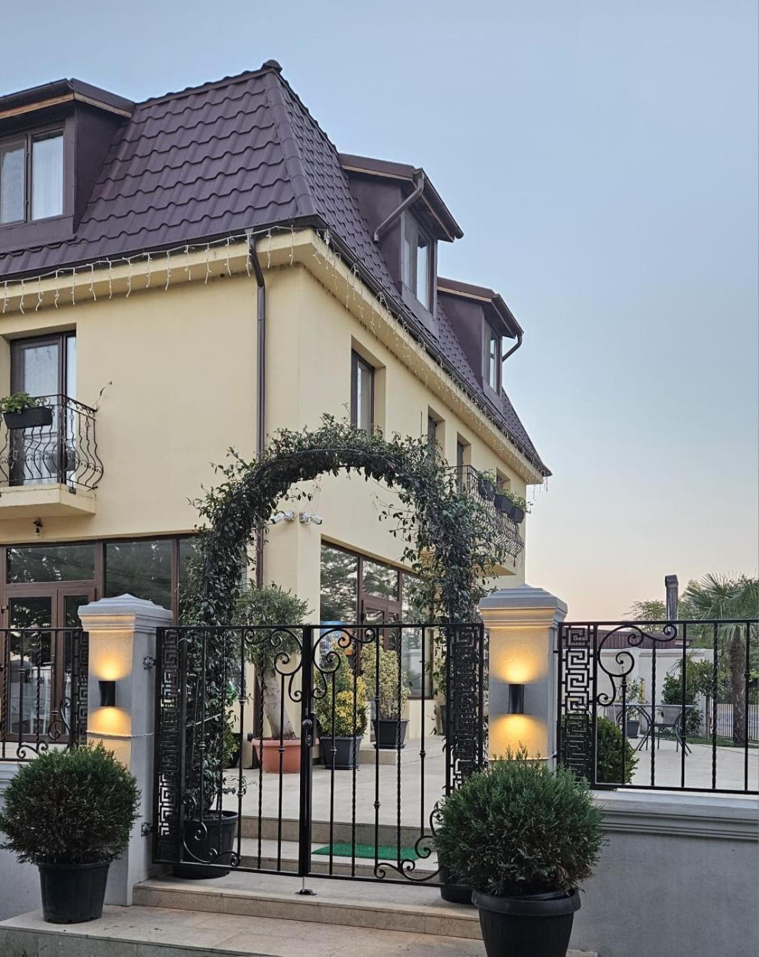 Mihai Palace Buftea Exterior foto